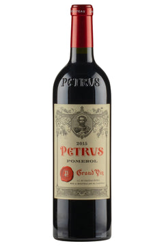 Botella de Petrus 2015